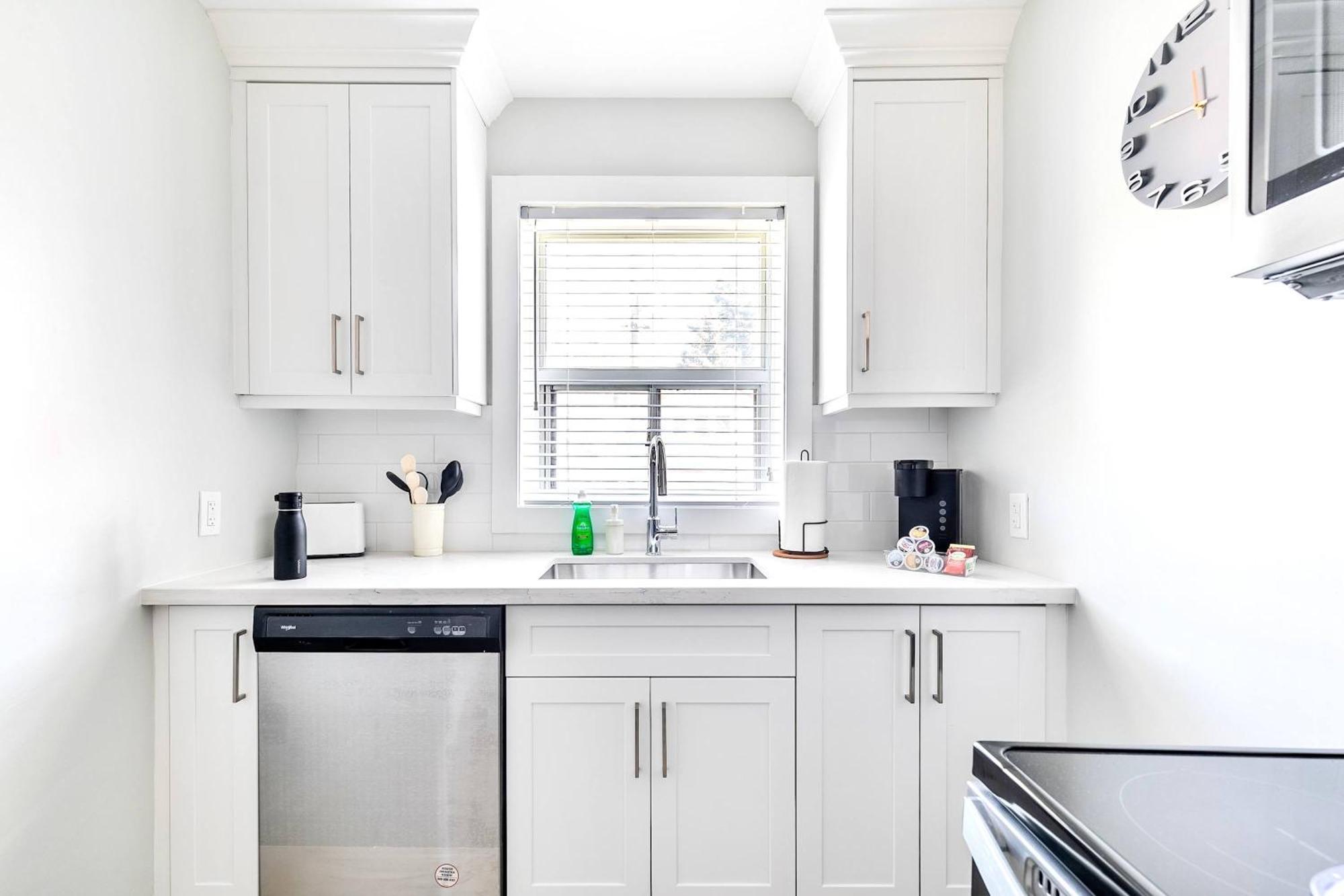 Modern Apartment In Corktown Hamilton Sleeps 4 Екстер'єр фото